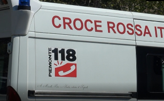 Scontro con un’auto nel Casalese, morto un motociclista